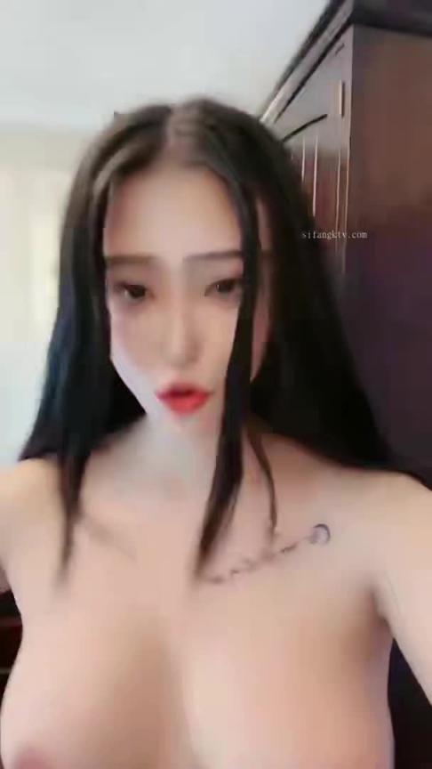 黑色礼花 美乳白晰女神沉迷于我的大鸡巴 预览截图 9