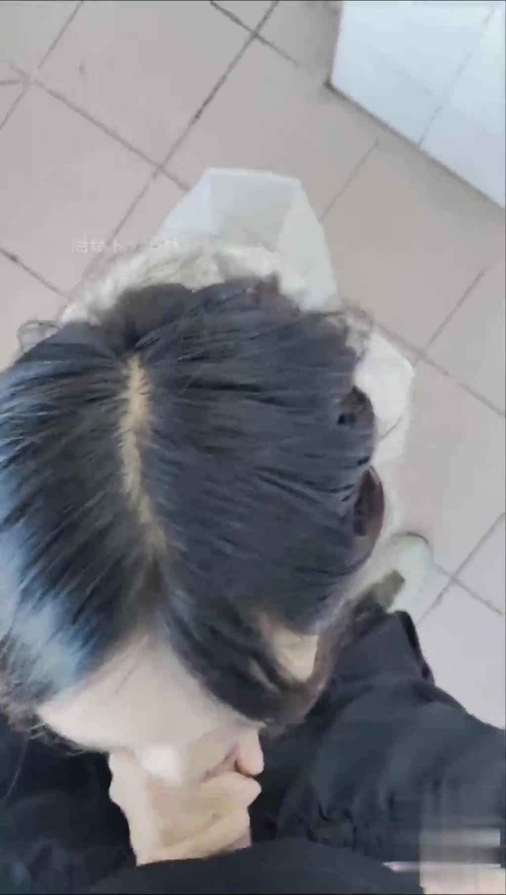 【弟媳乱伦】弟媳闺蜜定亲了,想操又怕操了以后出事,只能拿骚弟媳泄愤! 预览截图 3