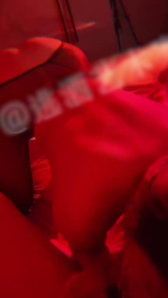 性感女神久田纟己原万人操的骚逼 预览截图 6