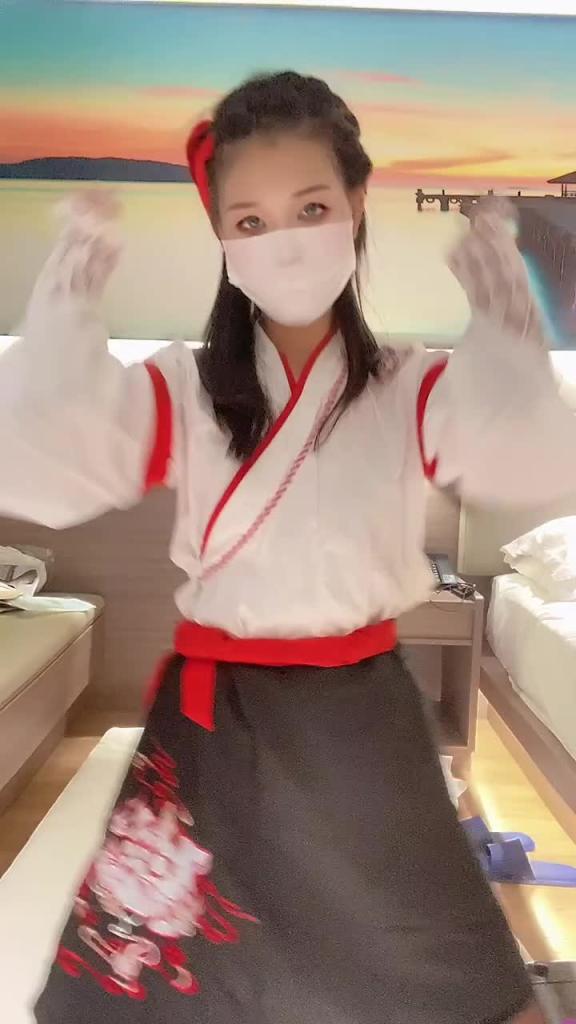 奈奈子-爹爹给我带的好吃的 预览截图 1