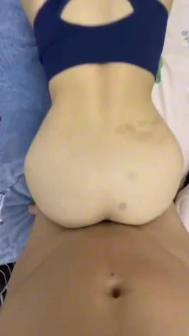 强奸正在练瑜伽的妈妈在继父到家前尽情内射吧 预览截图 8