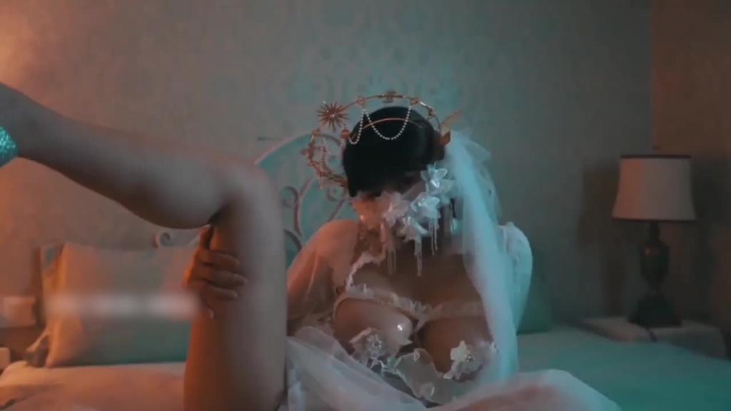 神秘国的巨乳淫荡白纱妖精自慰 预览截图 6
