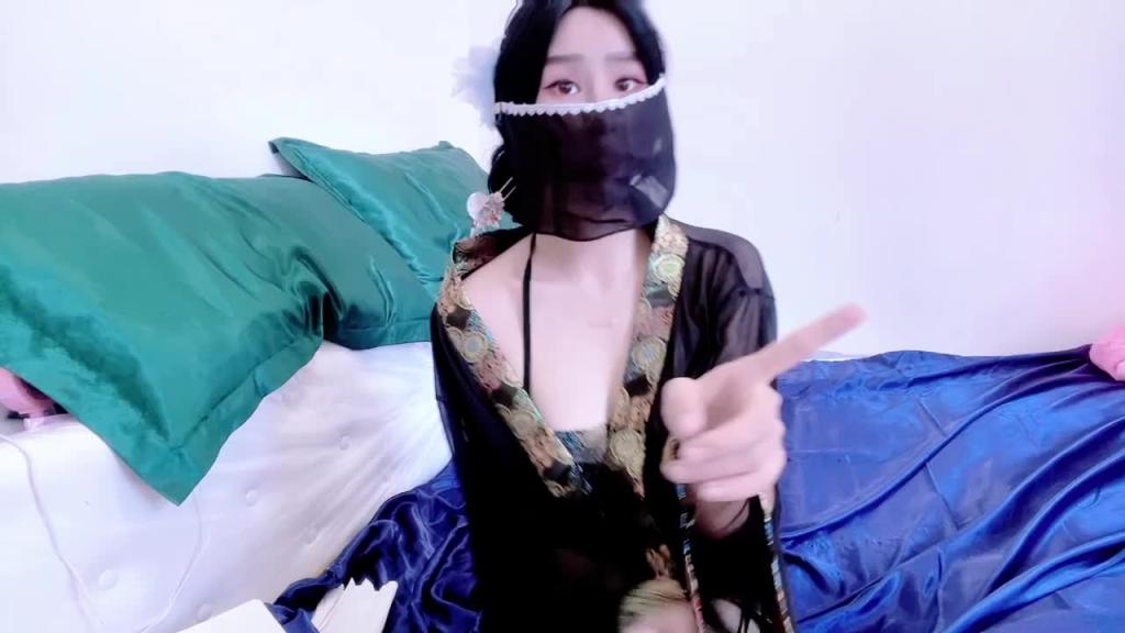 长腿人妻自慰喷水 预览截图 4