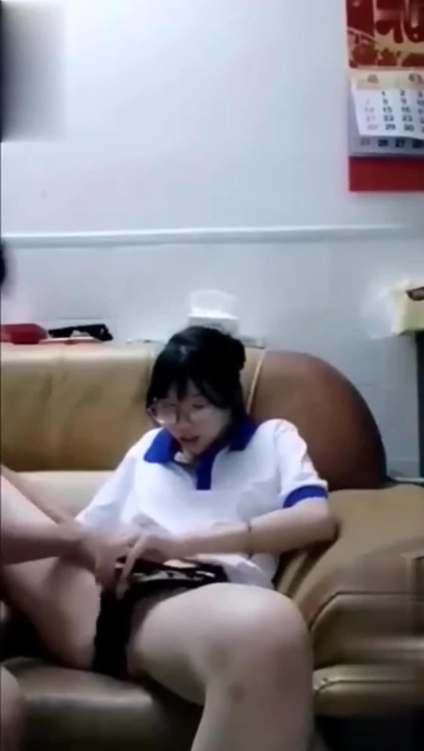 全程字幕-广西高中老表剧情演绎，这对白说的跟相声似的，节目效果爆炸比春晚还精彩 预览截图 1