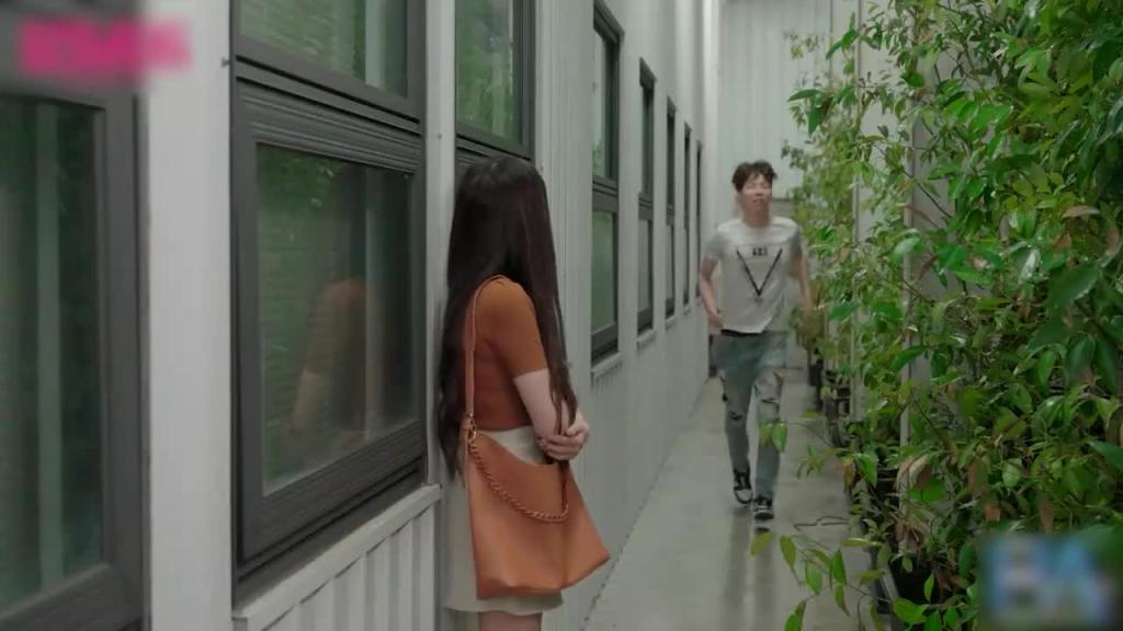 禁欲一个月 趁女友不在与她的好友出轨疯狂做爱 乐奈子 预览截图 5