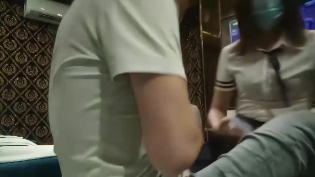 【水清则无鱼,金钱打窝】勾搭会所人妻,忽悠无套,只管冲,女的挺专业,还是拔晚了,射了一股子进去 预览截图 4