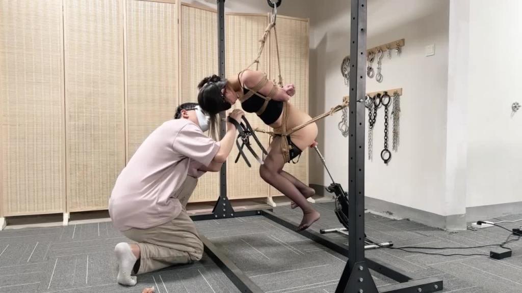 【小鹿工作室】坐在一边看着女m被tj真的很舒服 预览截图 10