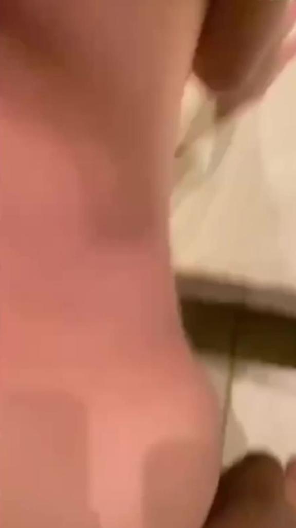 在厕所跟女友打炮很刺激 预览截图 4