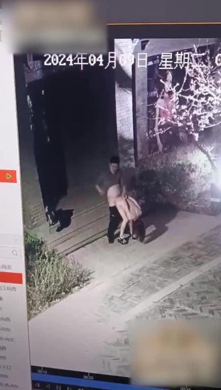门事件 火爆热瓜兰州老街情侣8分46秒视频一夜火遍网络 网友他俩太会玩了 这瓜真甜 五星好评 预览截图 4