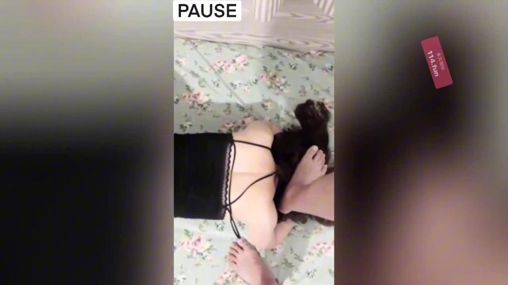 【母子乱伦】变态母子日常乱伦 大屌儿子调教母狗妈妈 深喉口交 抽打肥臀 怒插骚逼 对白淫荡 预览截图 4