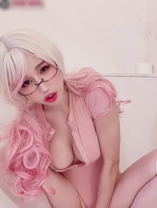 巨乳金发混血小姐姐 预览截图 9