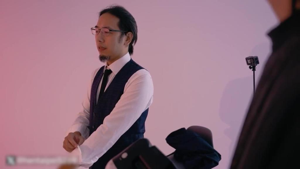 变态社长硬口爆来面试内衣模特的清纯日本妹 预览截图 1