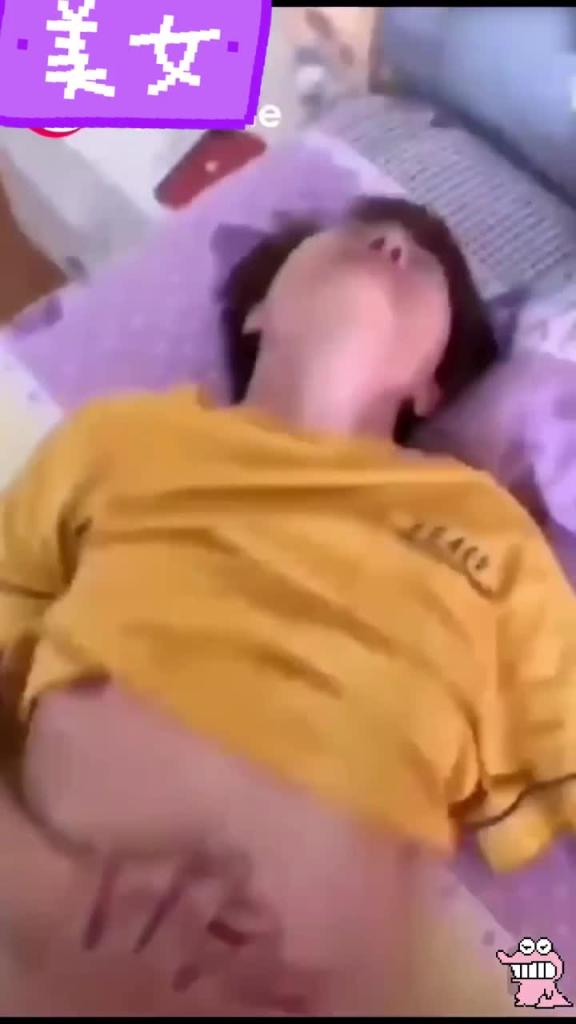 网曝黑料流出,老年女老师出轨小学老师,真的毁三 预览截图 4
