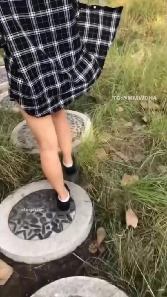 纯朴土味妹带大家游湖边，当然全裸在大自然是更好的 预览截图 2