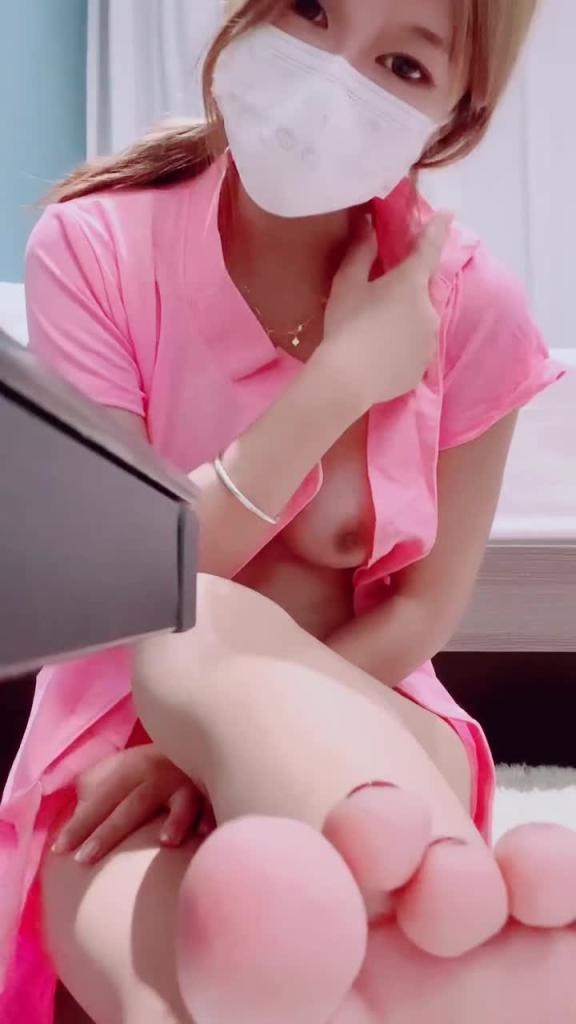 高颜值粉逼护士诱惑 预览截图 12