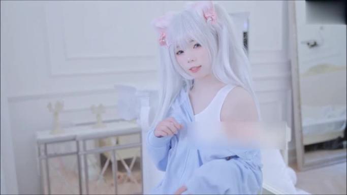 【精品网红】B站黏黏团子兔咬一口兔娘,土豪定制仙女裙裸舞流出 预览截图 7
