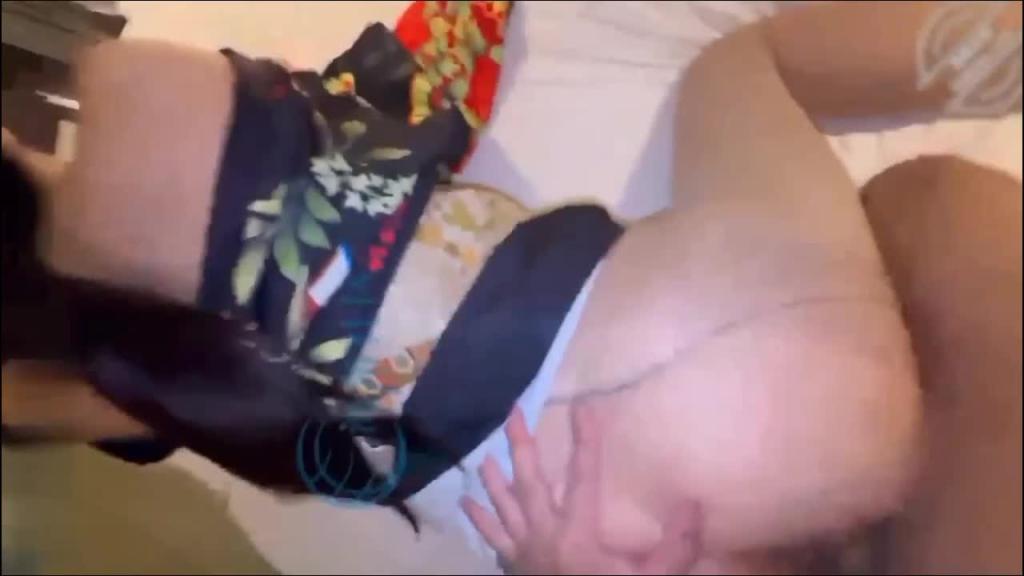 姐姐穿和服狂舔潮喷尿我嘴里全吞下 预览截图 8