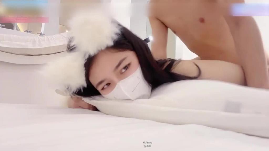 00后清纯学妹私下超级反差扒开大腿插到子宫 预览截图 6