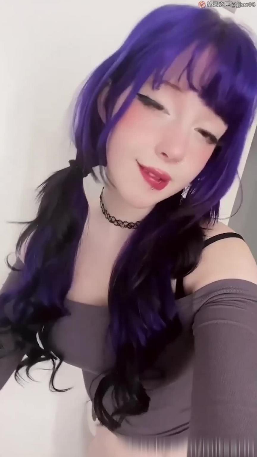 onlyfans COS阿黑颜萝莉【Mitsarin】道具骑乘自慰抖奶揉奶诱惑 预览截图 6