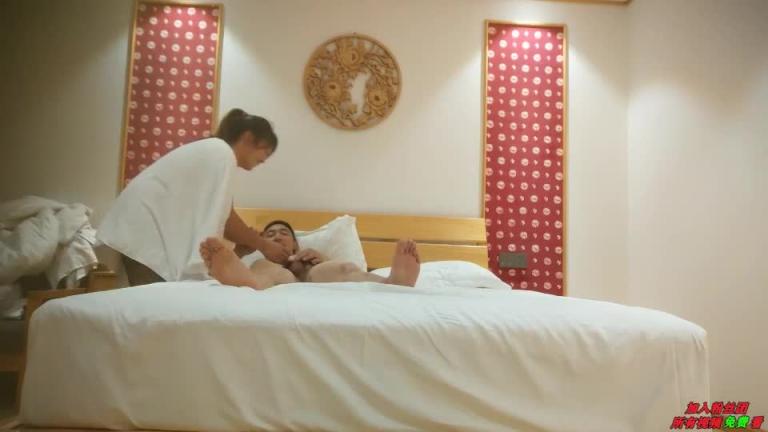 2【换妻传媒】中年夫妻4P交换!兄弟你使劲操我老婆 预览截图 9