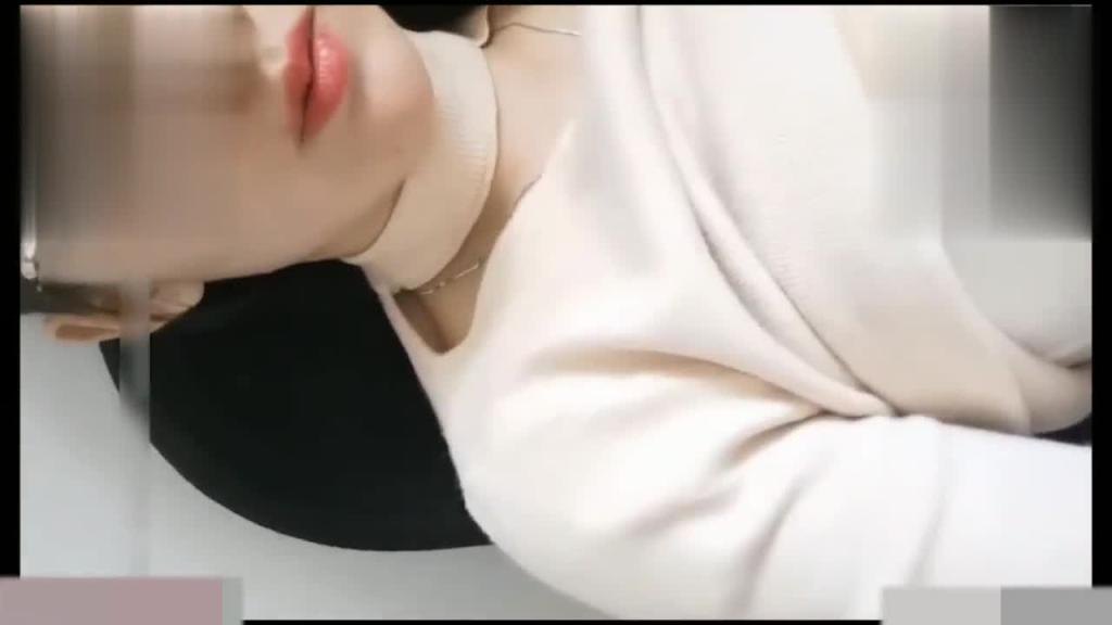 【户外】淫荡教师办公室自慰第二部，为人师表脱光自慰，惊险刺激 预览截图 10