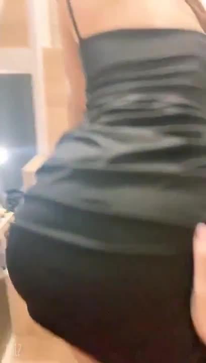 气质小女美尻翘向我,诱惑后入 预览截图 7