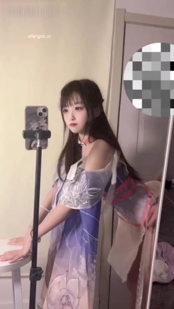 清纯可爱后入蜜桃臀大声淫叫 预览截图 5