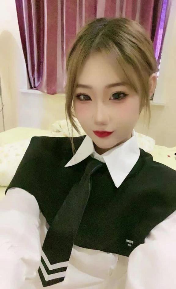 刺青舌环妹子好骚 预览截图 3