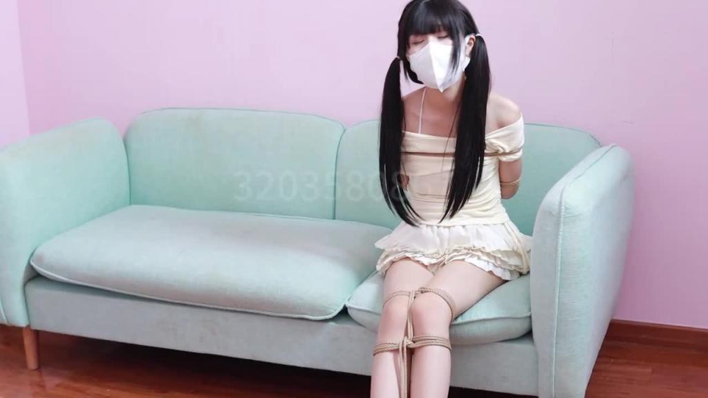 18岁小萝莉兔曦40分钟极限观音挣扎放置 预览截图 6