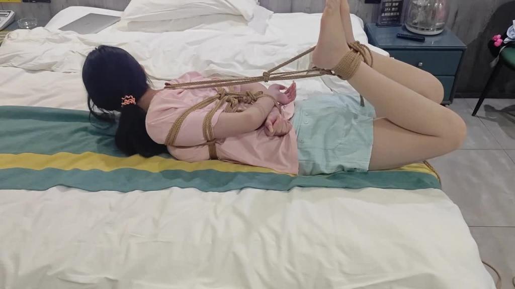 【BGM工作室】新模沫沫首绑体验,丝足特写及弓形驷马尝试 预览截图 11