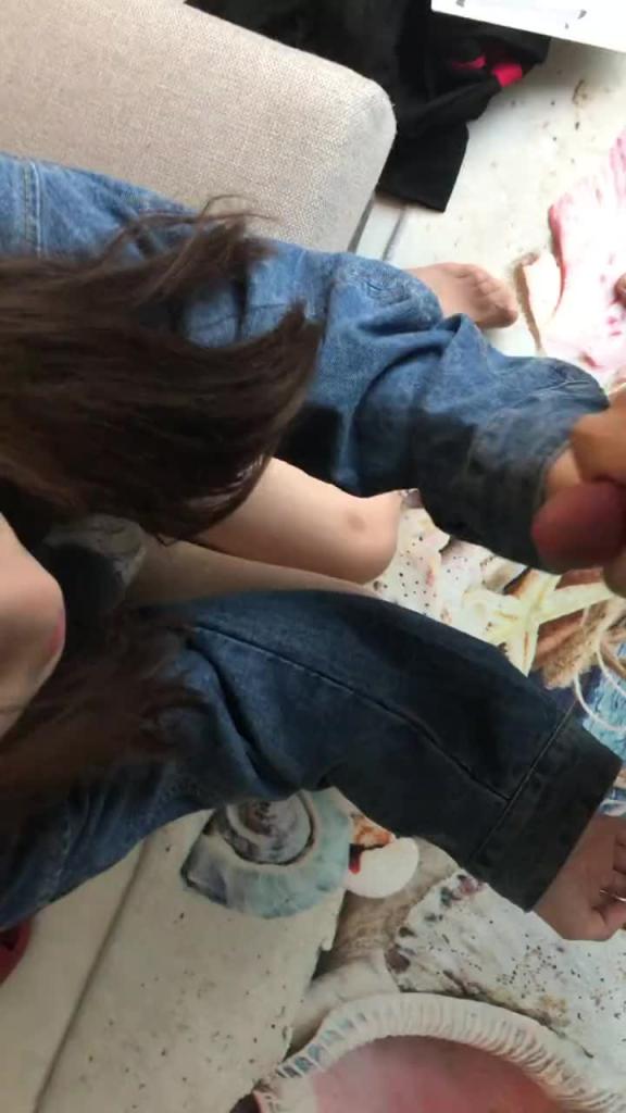 光看长相就很有欲望的小姐姐,被渣男给操了,真是可惜了 预览截图 3