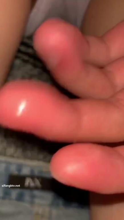 说好自己留着看 这个大猪蹄子竟然在网路散布流出! 预览截图 8