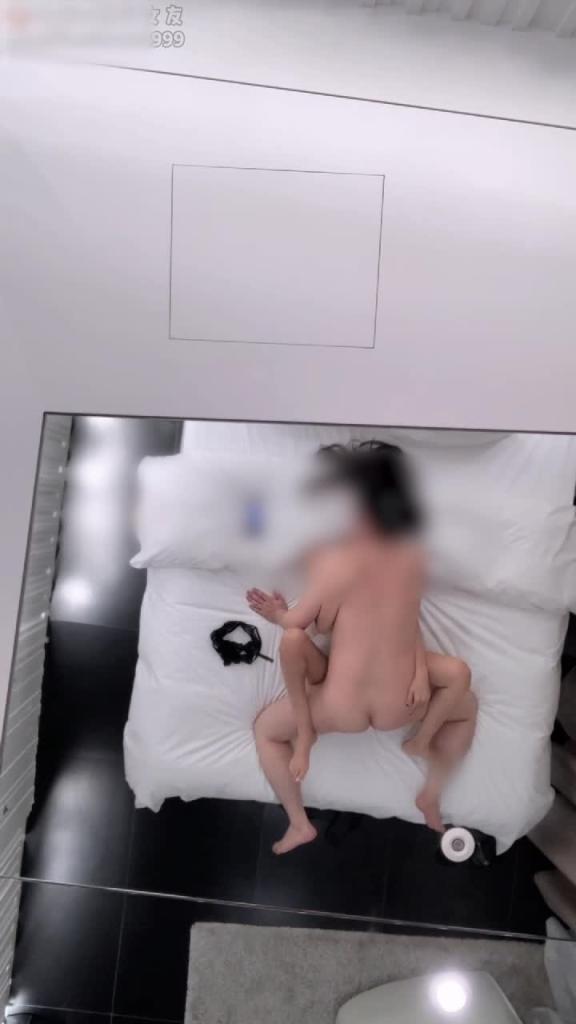 私拍极品美人顶上做爱~远方看着被打桩机操!这男的不要命的狂操美人逼! 预览截图 2