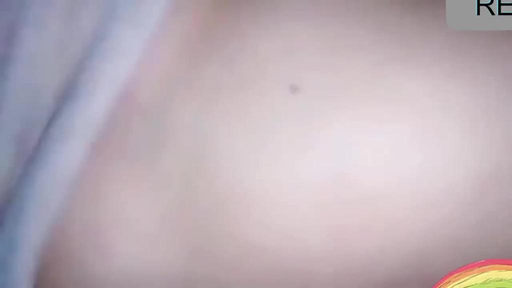 乱伦妈妈终于同意让我操了 预览截图 12
