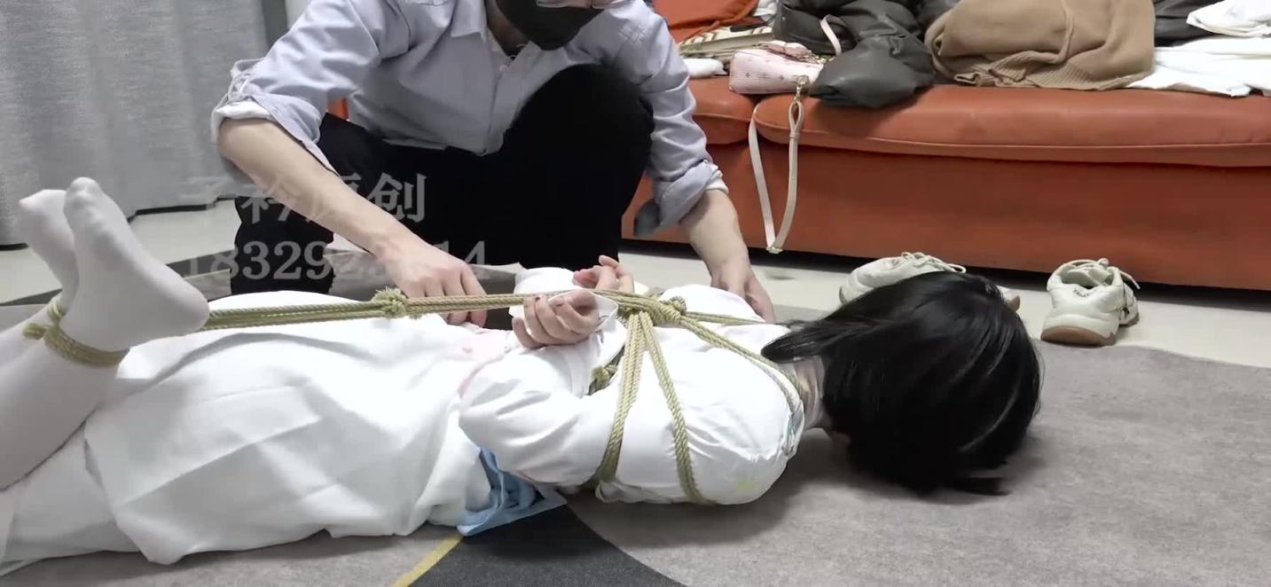 【子衿原创】cici汉服白丝袜驷马TK挠痒 预览截图 11