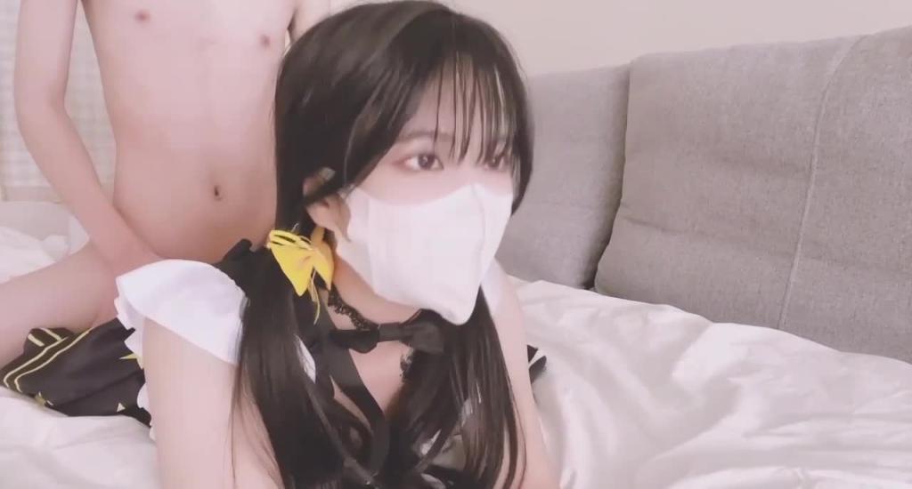 扣扣传媒 小敏儿 可爱妹妹误入色影师的圈套 预览截图 4