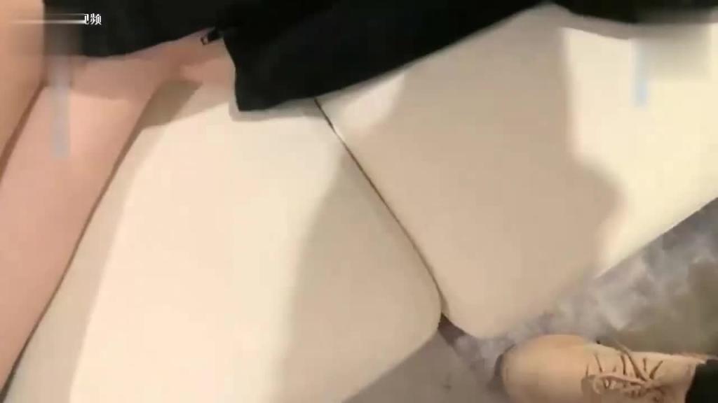 真实乱伦【醉酒硬上⼥友妹妹】身材⽕辣,精⾍上头⼀时没忍住!事后后悔不已! 预览截图 4
