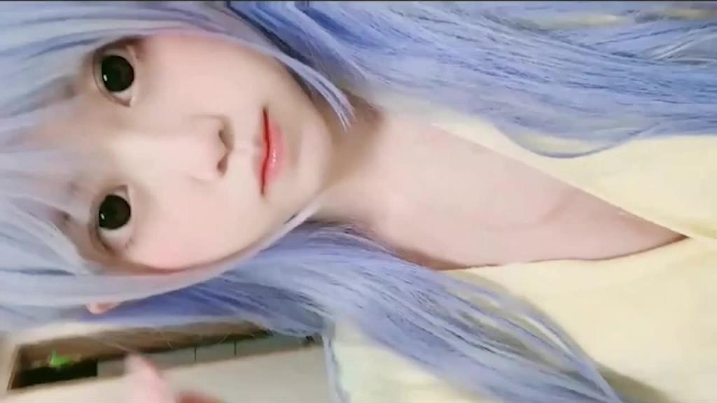 【真实裸聊】快手“樱桃酱”一对一裸聊顶级萝莉超可爱粉嫩 预览截图 1