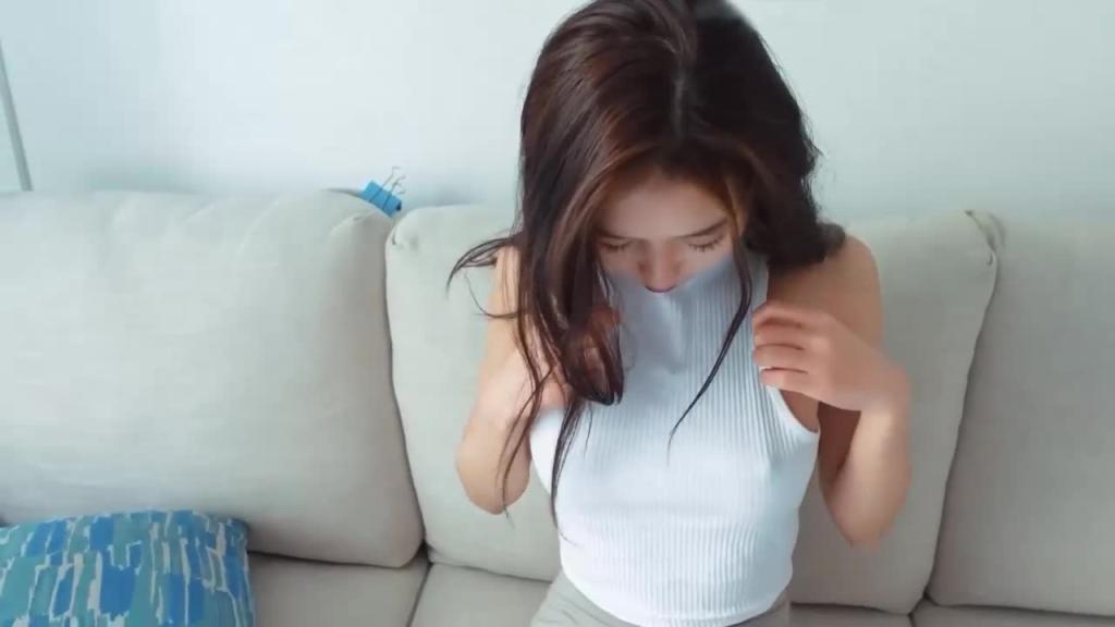 ♥灵灵♥馒头美鲍玉足，仙女般的颜值惨遭咸猪手扣逼 预览截图 10