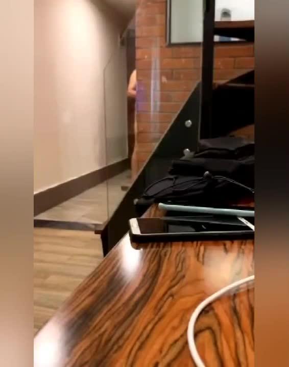 2【重磅热瓜】最近很火的夫妻找鸭子干完老婆干老公 预览截图 8