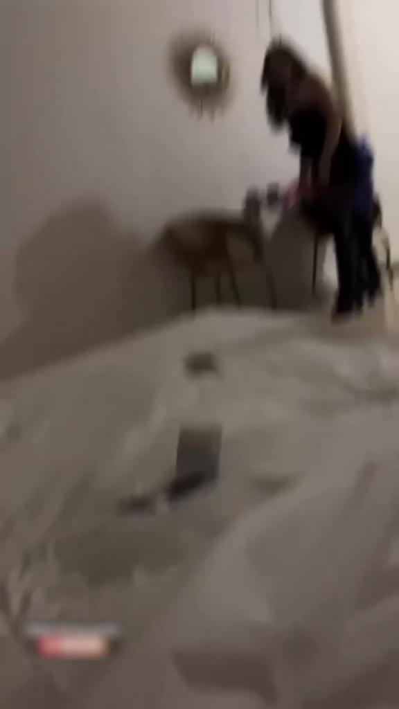 场面混乱!山东青岛少妇,带着小儿子出来约炮 预览截图 2