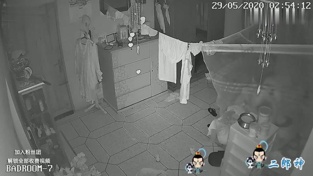 老秃驴偷操儿媳 预览截图 9