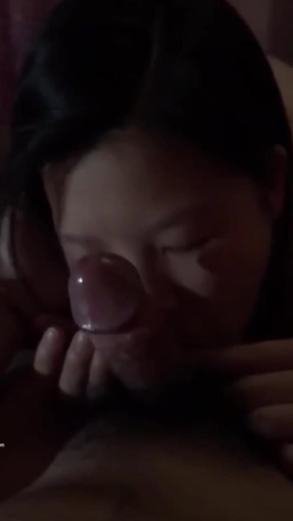 女友吃鸡巴第一视角，吃的好爽 预览截图 10