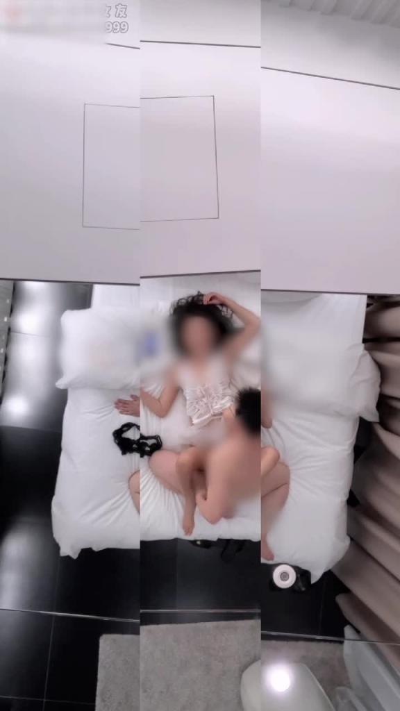 私拍极品美人顶上做爱~远方看着被打桩机操!这男的不要命的狂操美人逼! 预览截图 9