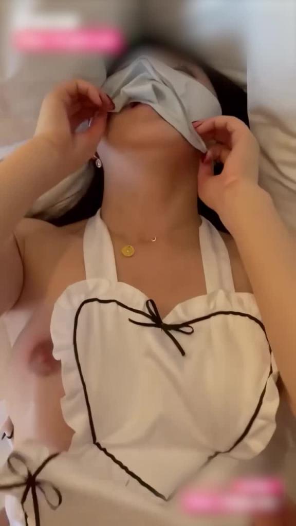 顶级大学生网红_瞬间心动_巨乳尤物拍淫照撩粉_线下约炮露脸口交_被玩穴无套爆操 预览截图 11