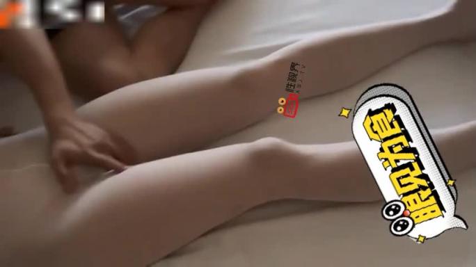 【绿帽淫妻】绿奴找朋友群P老婆,自己在旁撸管 预览截图 2