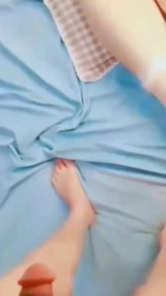 【速来围观-网红大瓜】千万网红蔡萝莉/巨乳网红周大萌等多位高颜好身材网红早期下海赚钱视频泄密 预览截图 6