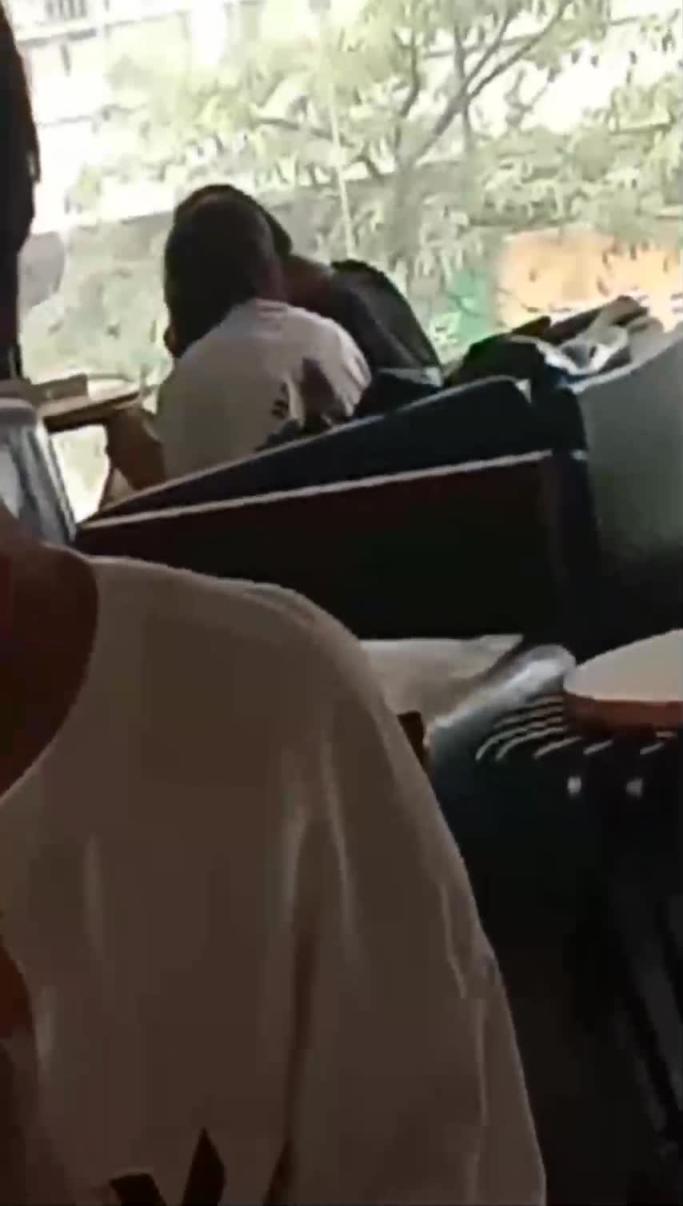 广西玉林学院学霸_孙晓慧_对同学高冷,却在外给精神小伙口 预览截图 1