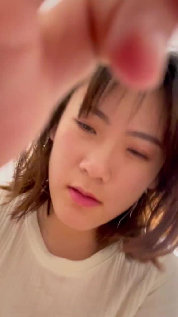 骚货和炮友居家自拍打炮炮友狂捏奶子 预览截图 12