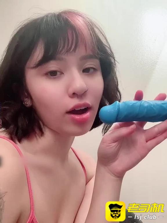 纯真少女沉迷蓝色假屌的诱惑#puppiloli 预览截图 3